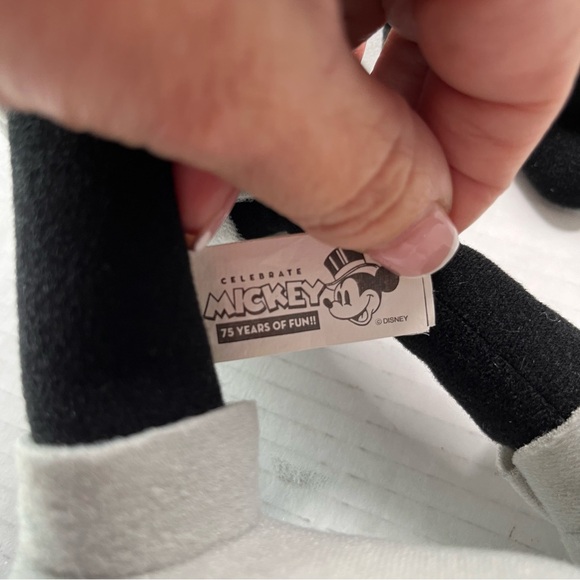 MICKEY PLUSH DISNEY STORE STEAMBOAT RETRO BLACK AND WHITE - Picture 9 of 10